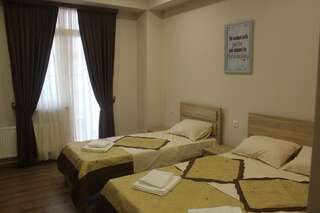 Отель Apart Hotel Vera Тбилиси Трехместный номер с балконом-6