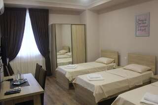 Отель Apart Hotel Vera Тбилиси Трехместный номер с душем-7